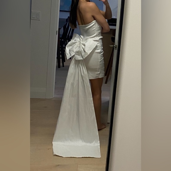 Gorgeous bachelorette Bridal dress - Picture 3 of 4